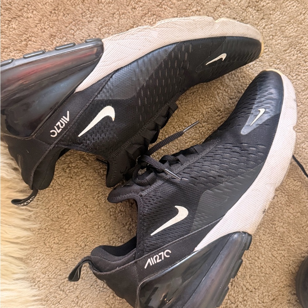 Nike Air270 Black Sneakers - Picture 7 of 7